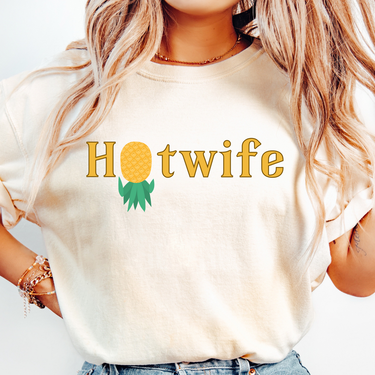 Hotwife Lifestyle T-Shirt – Funny Upside-Down Pineapple Swingers Shirt